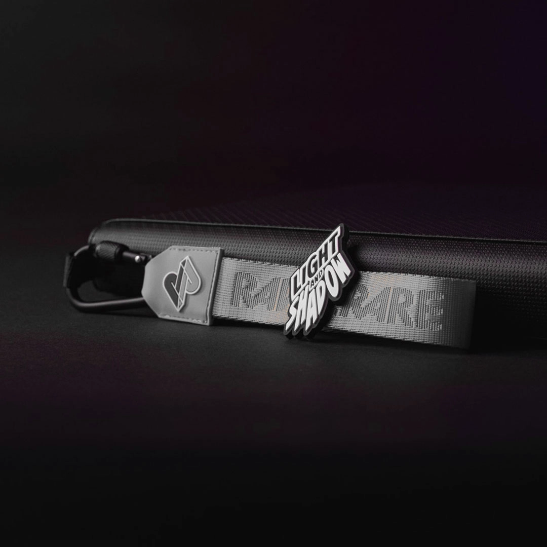 Raw2Rare ZipBinder Close Up 2Hook 